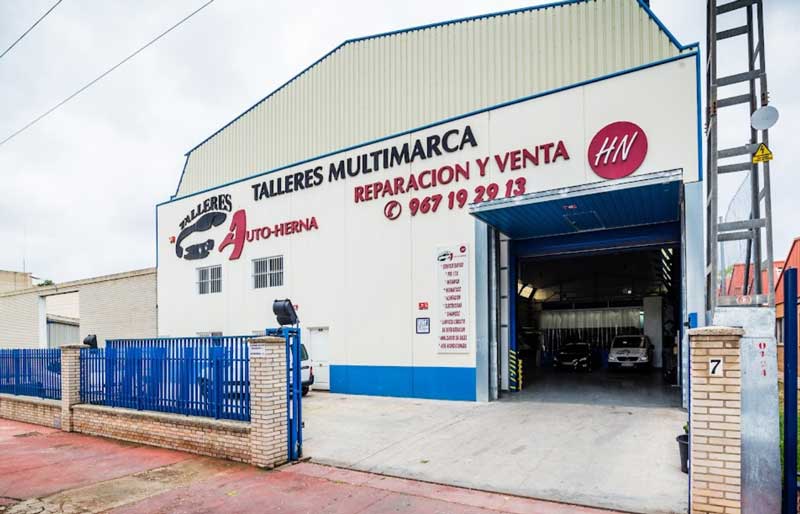 AUTO CAMPOLLANO - Taller De Mecánica - Chapa - Pintura