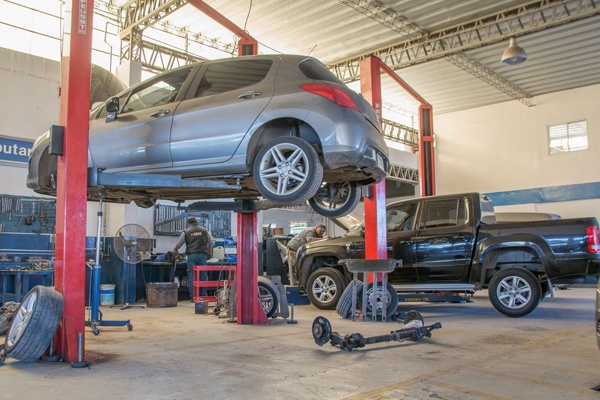 TALLER MECANICO LANDERAS CAR